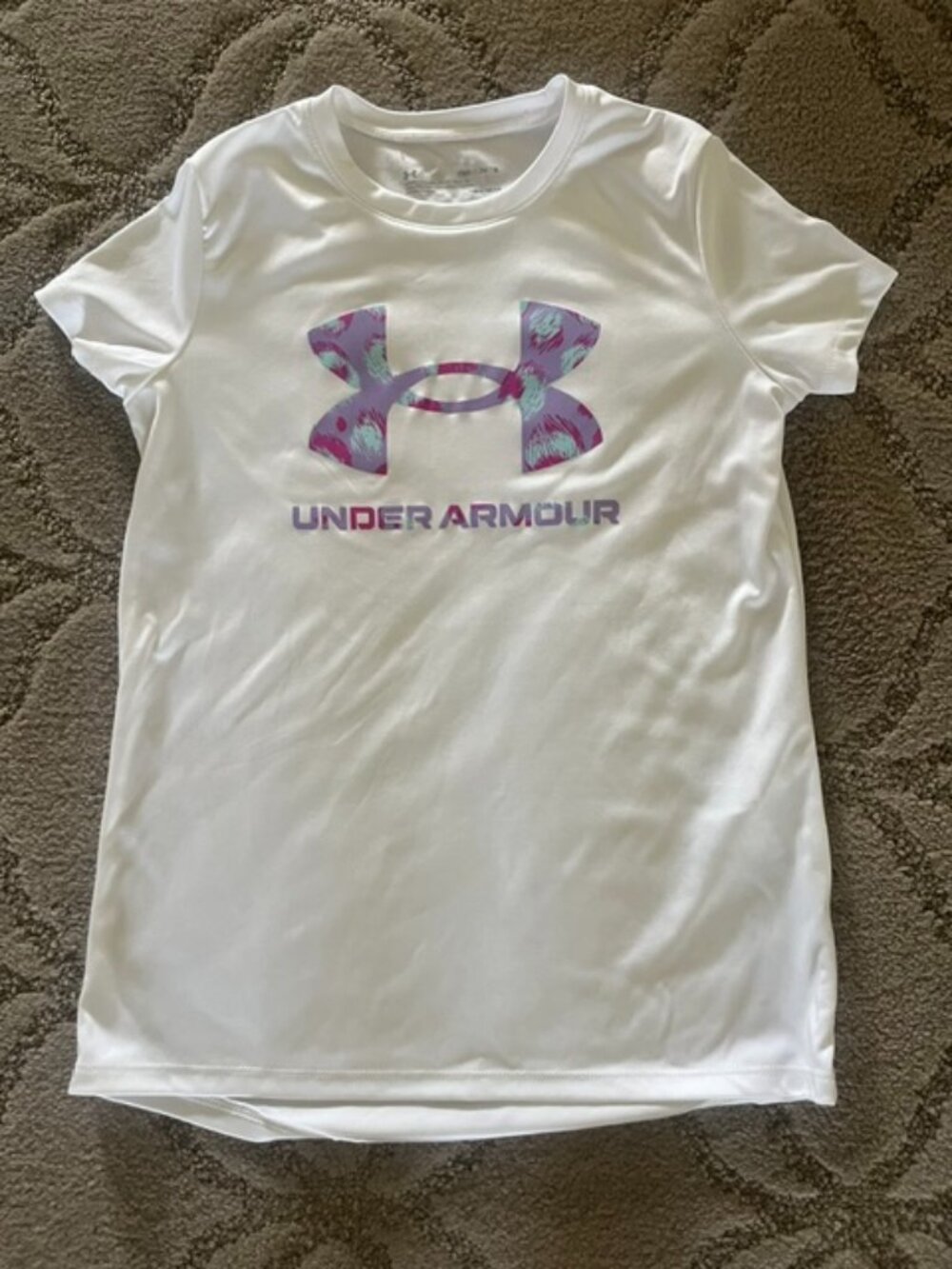 Girl's Under Armour Tee M